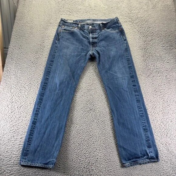 Levis 501 Jeans Mens 35x32 Blue Dark Wash Cotton Straight Fit Denim - Picture 1 of 2